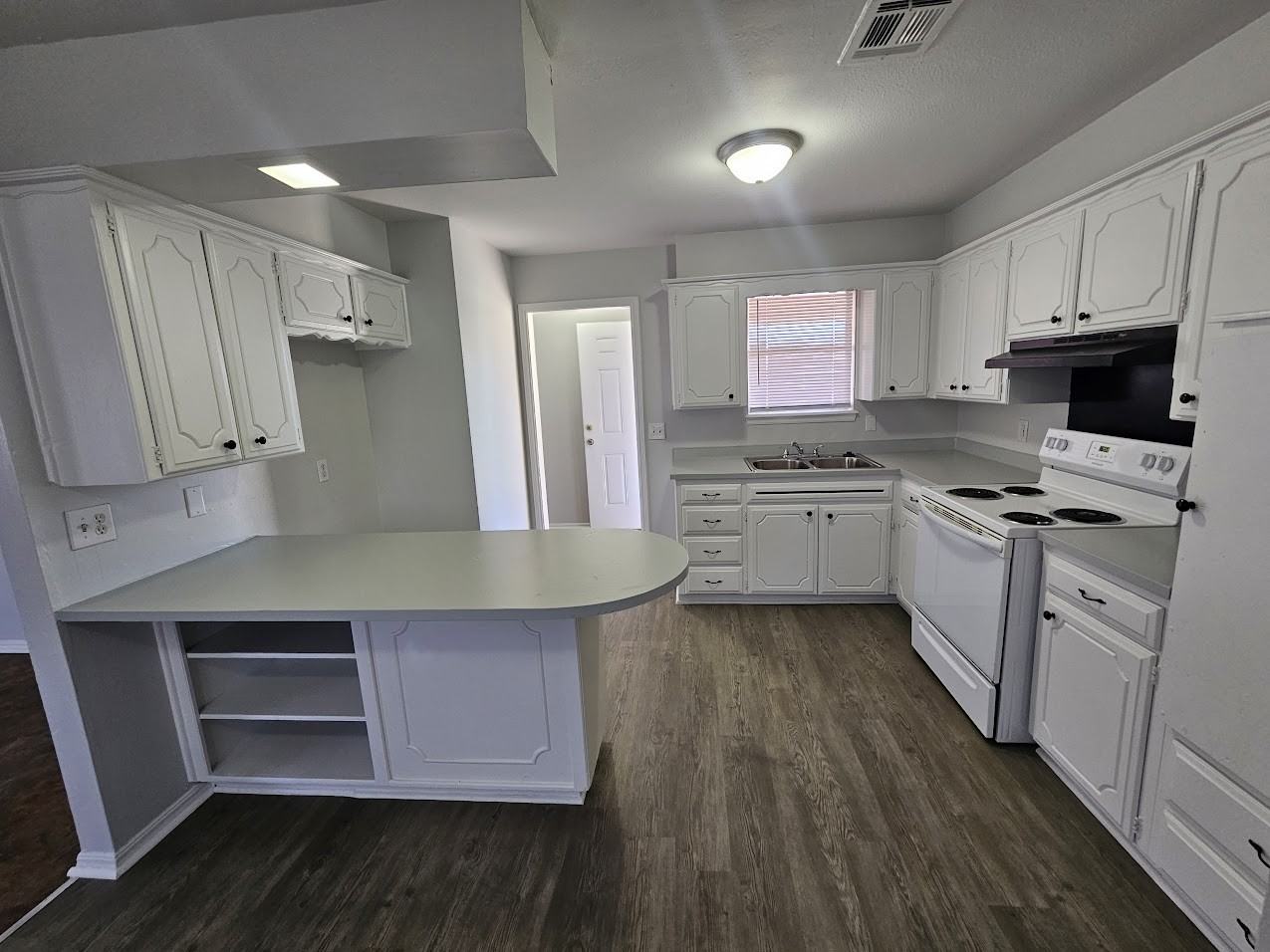 201 Nw 80th St - Photo 5 of 13