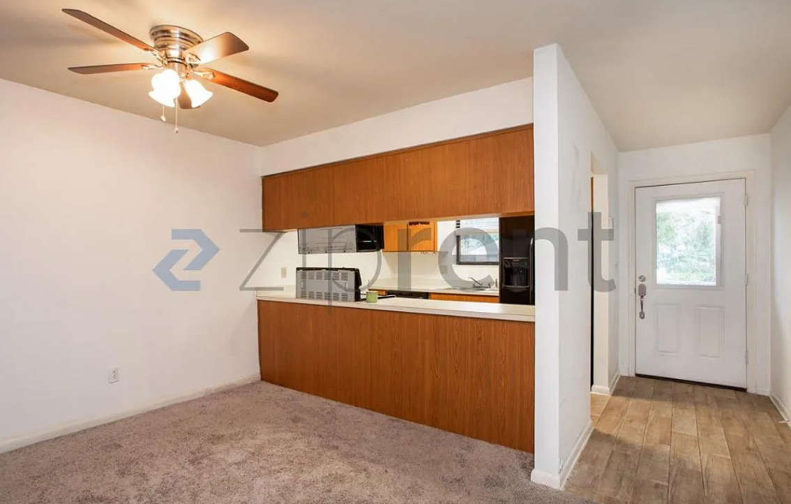 6722 Nw 113th Ln - Photo 3 of 16