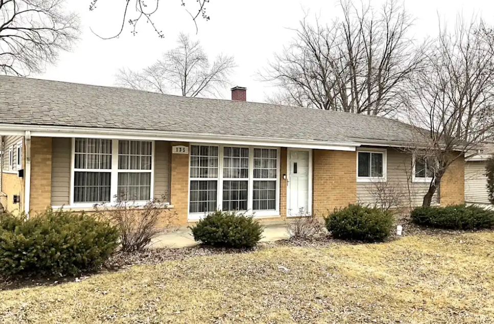 135 Princeton St - Photo 2 of 8