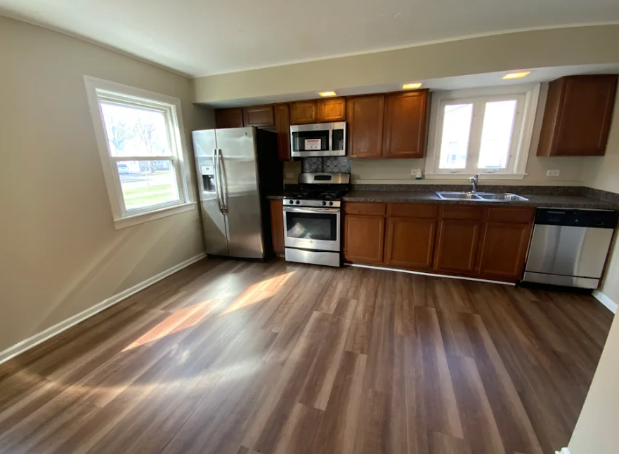 642 E Le Moyne Ave - Photo 5 of 16