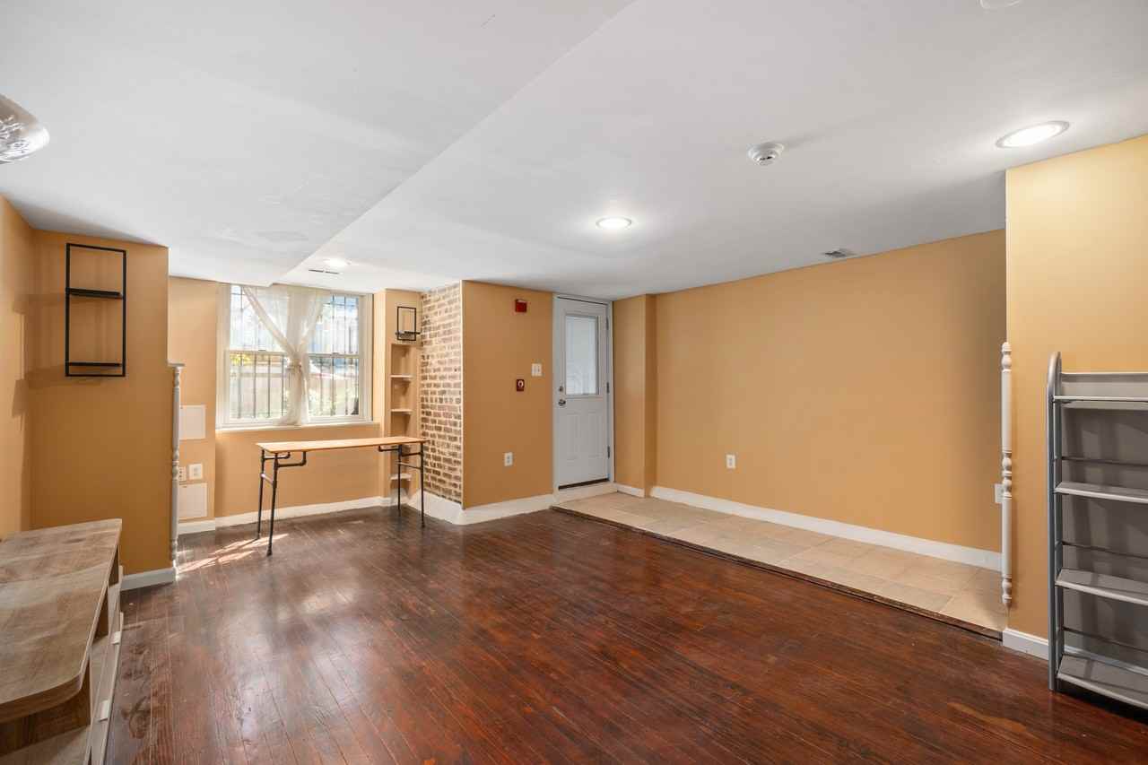 1723 Euclid St Nw #1 - Photo 5 of 21