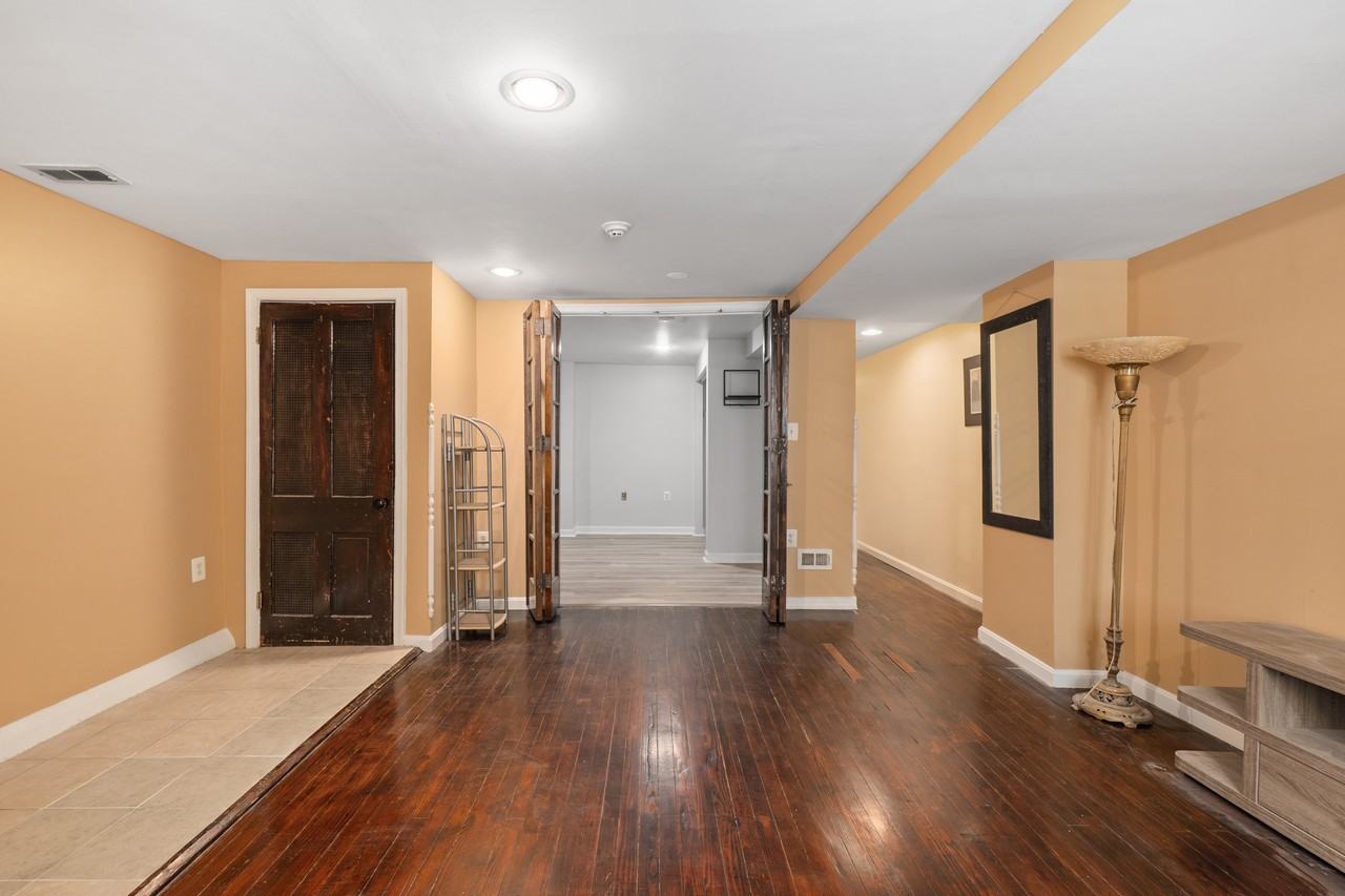 1723 Euclid St Nw #1 - Photo 6 of 21