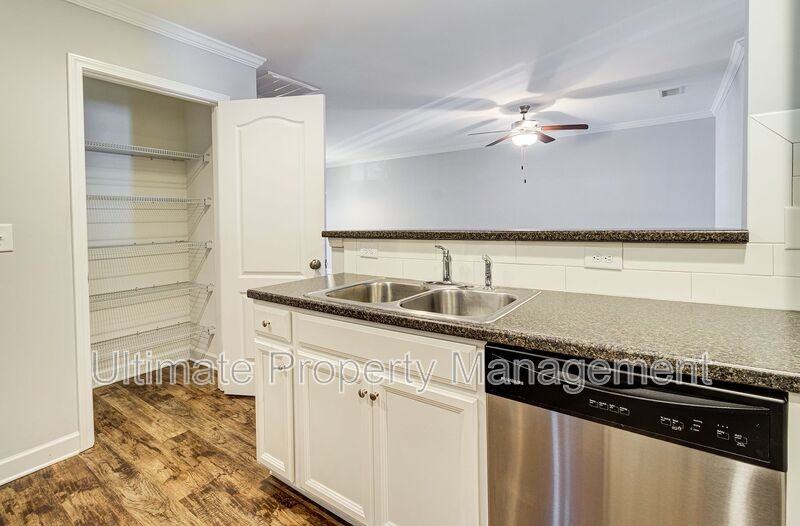 1071 Bridgeport Way - Photo 5 of 25