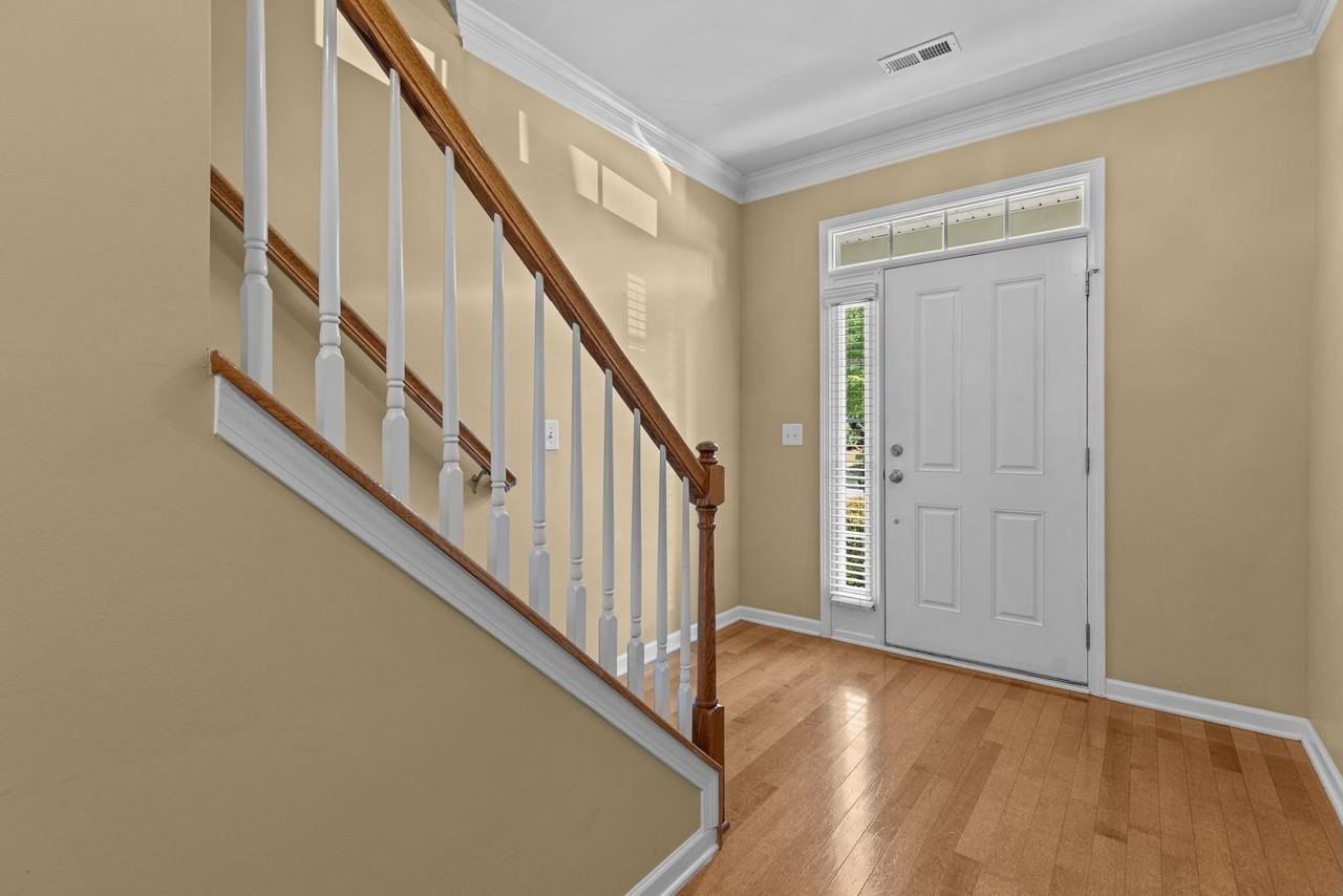 1026 Kingston Grove Dr - Photo 3 of 38