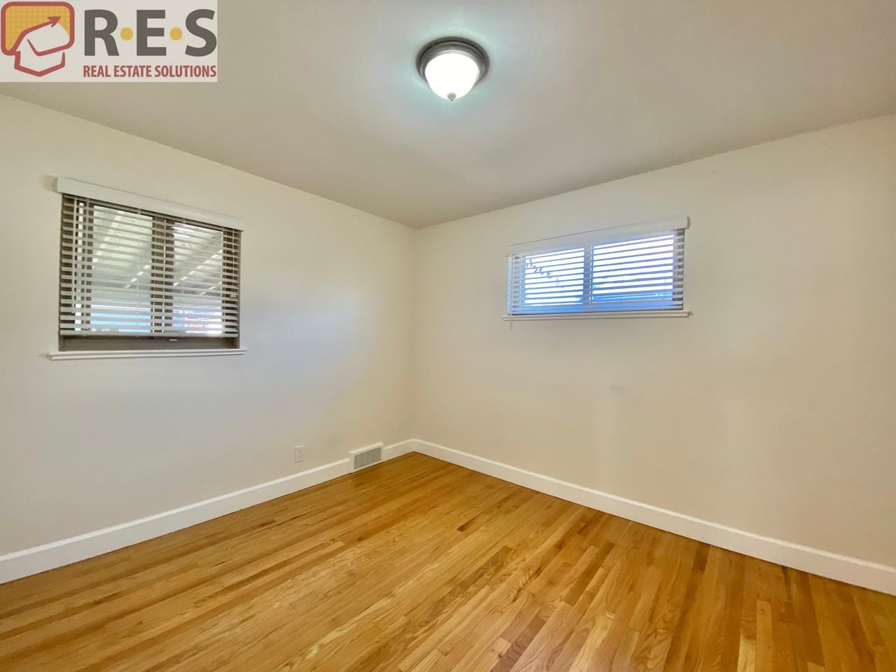 3015 Pontiac St - Photo 5 of 14