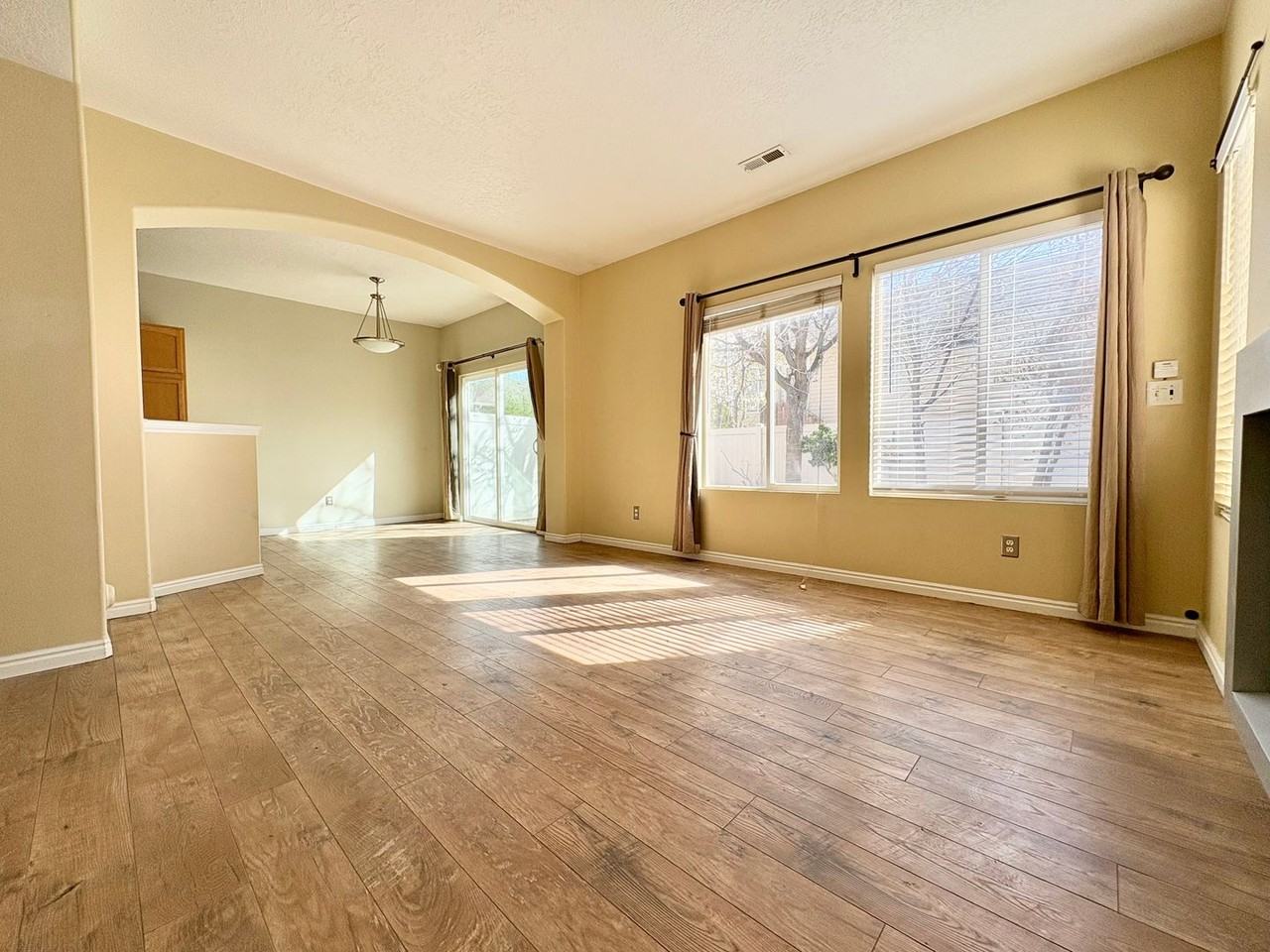 3141 S Alsace Way - Photo 6 of 27