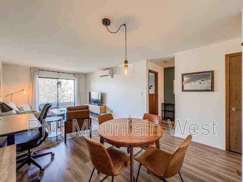 339 E St #1405 - Photo 3 of 20