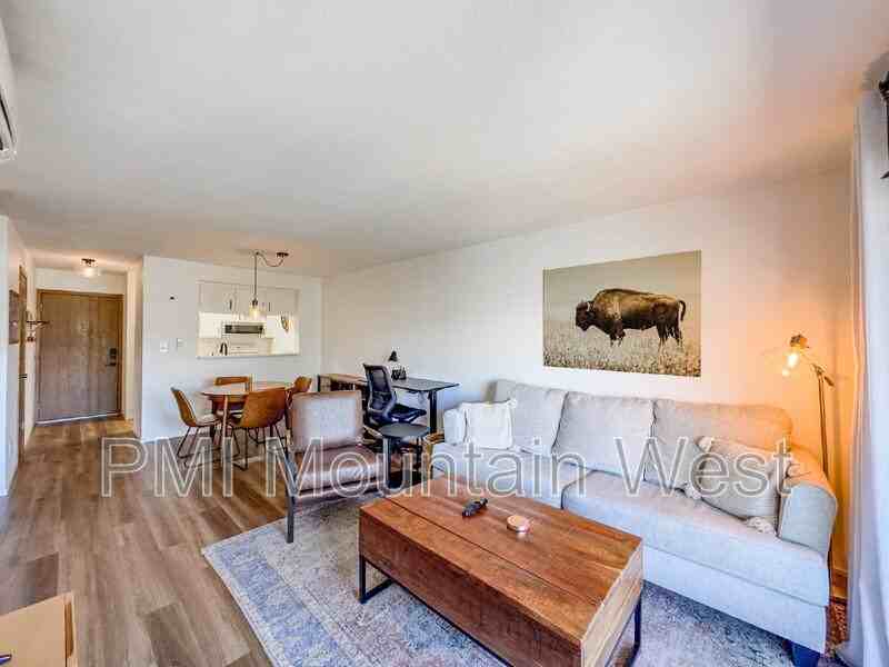 339 E St #1405 - Photo 5 of 20
