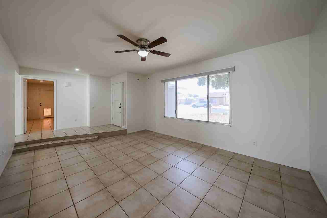 5214 W Redfield Rd - Photo 7 of 34