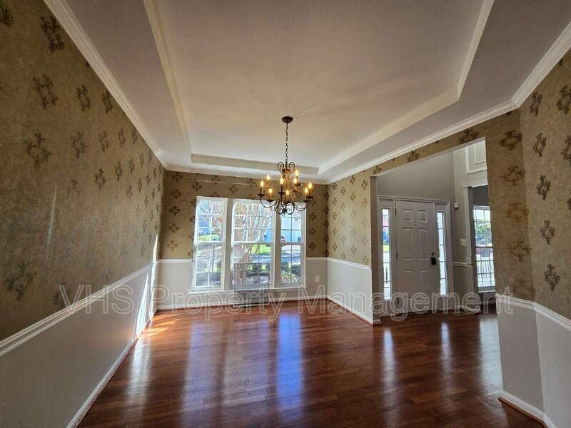 2520 Post Oak Dr - Photo 4 of 46