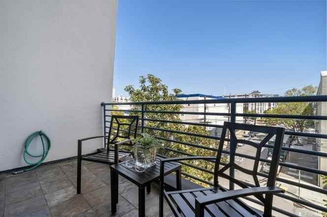 2130 Harrison St - Photo 2 of 9