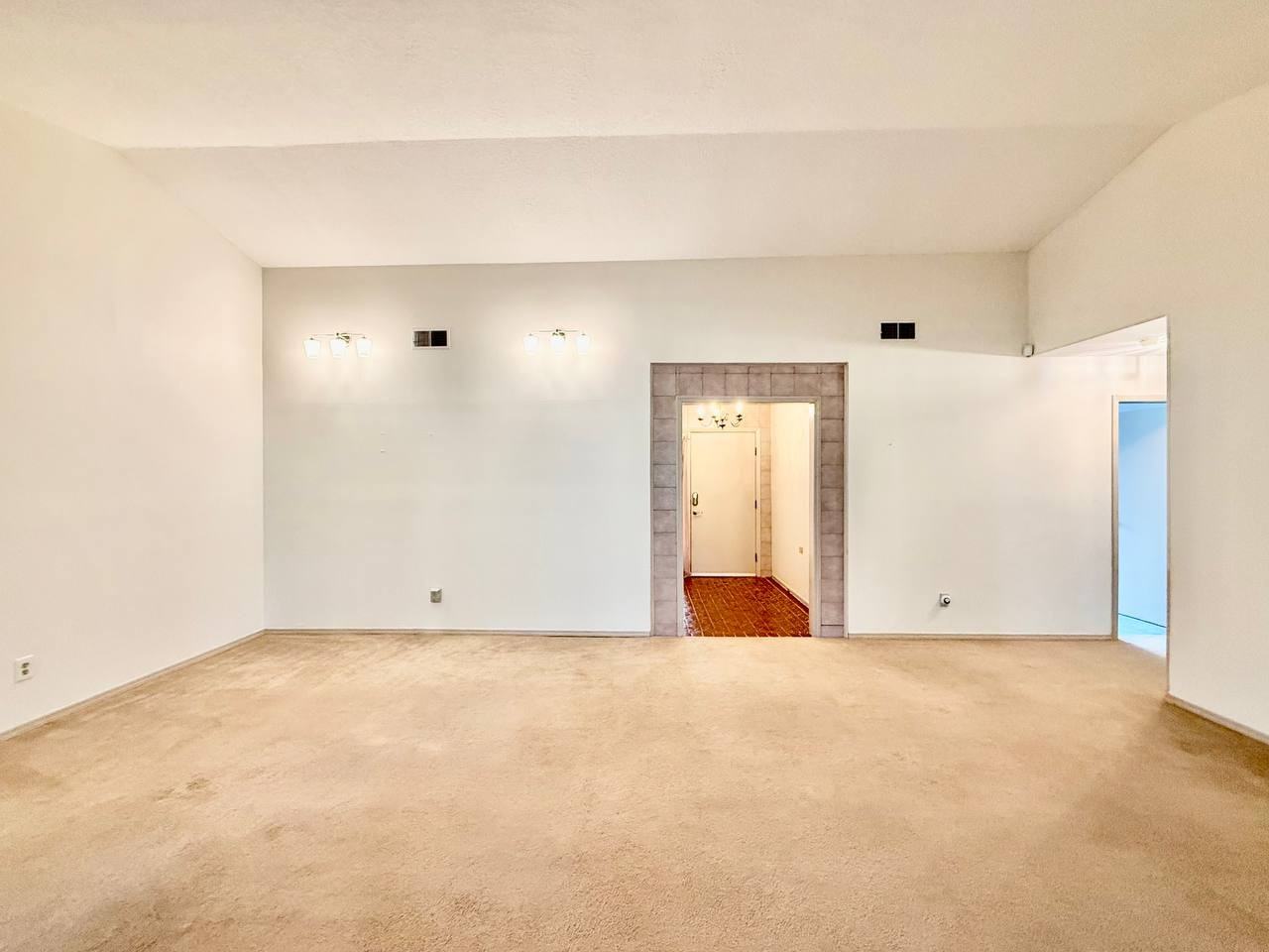 1839 Tumbleweed Ct - Photo 5 of 40