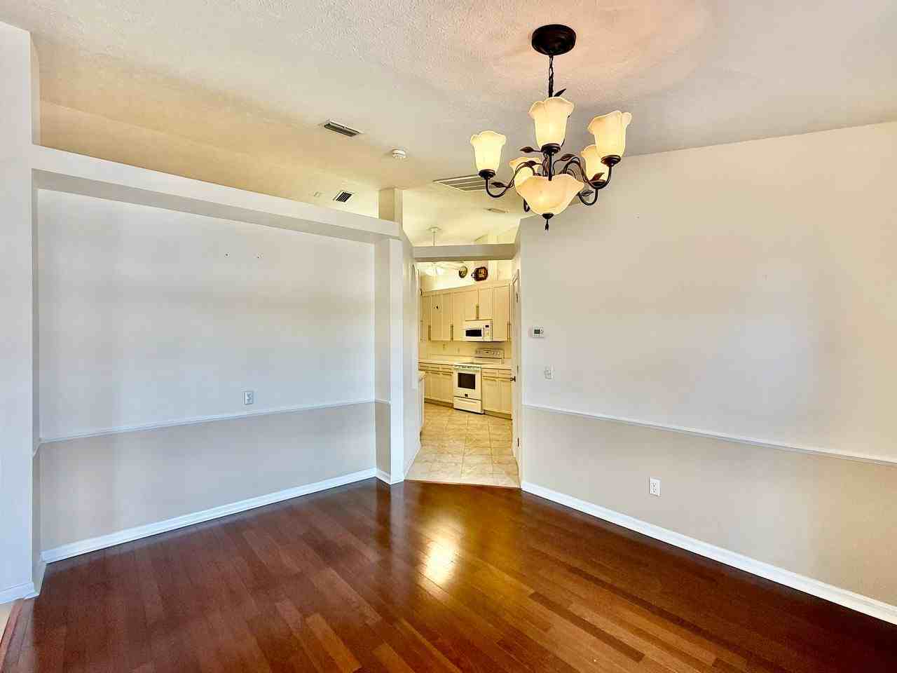 9815 La Vonda St - Photo 7 of 46