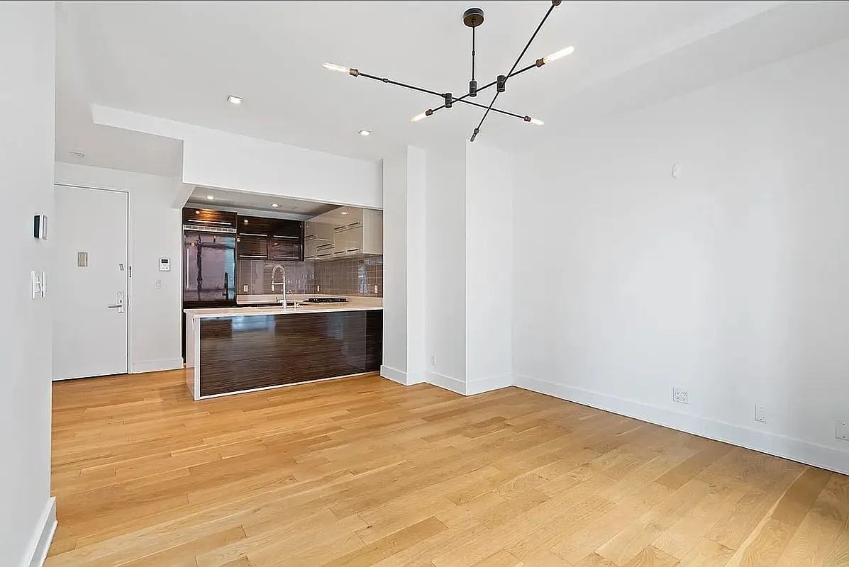 2626 Jackson Ave #603 - Photo 2 of 9