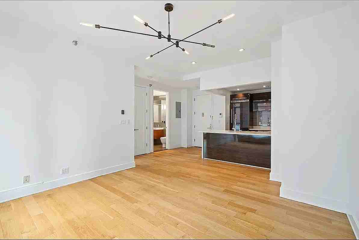 2626 Jackson Ave #603 - Photo 4 of 9