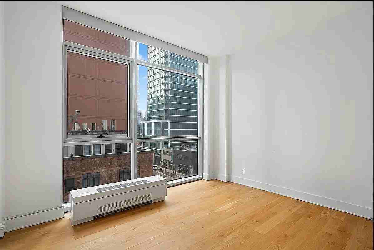 2626 Jackson Ave #603 - Photo 7 of 9