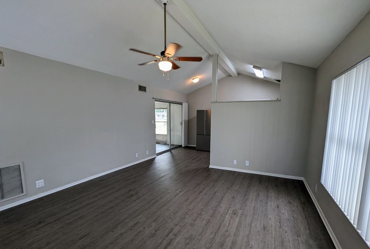 2201 24th Ave W - Photo 4 of 15