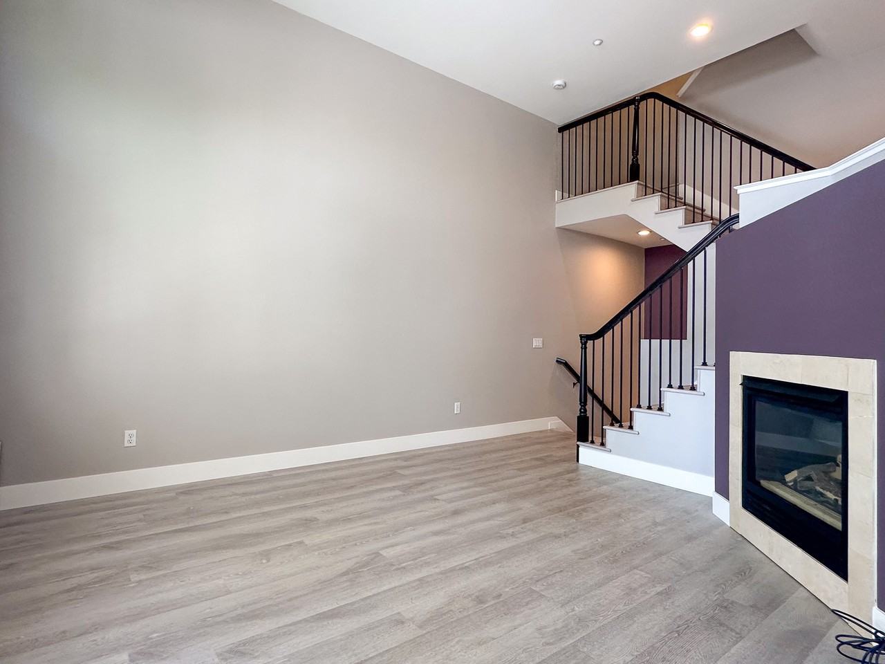 568 Blackwood Ter - Photo 5 of 25