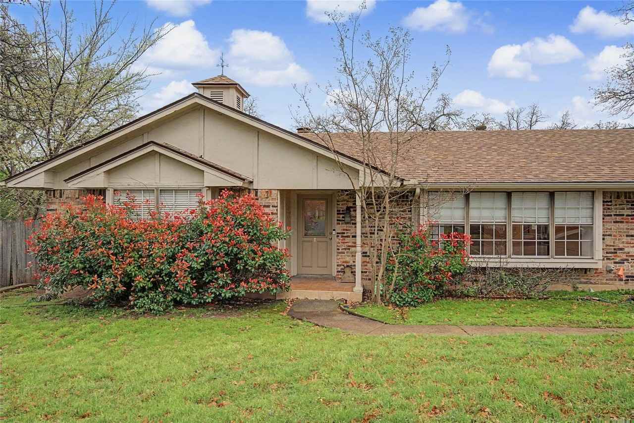 3200 Hickory Ct - Photo 2 of 30