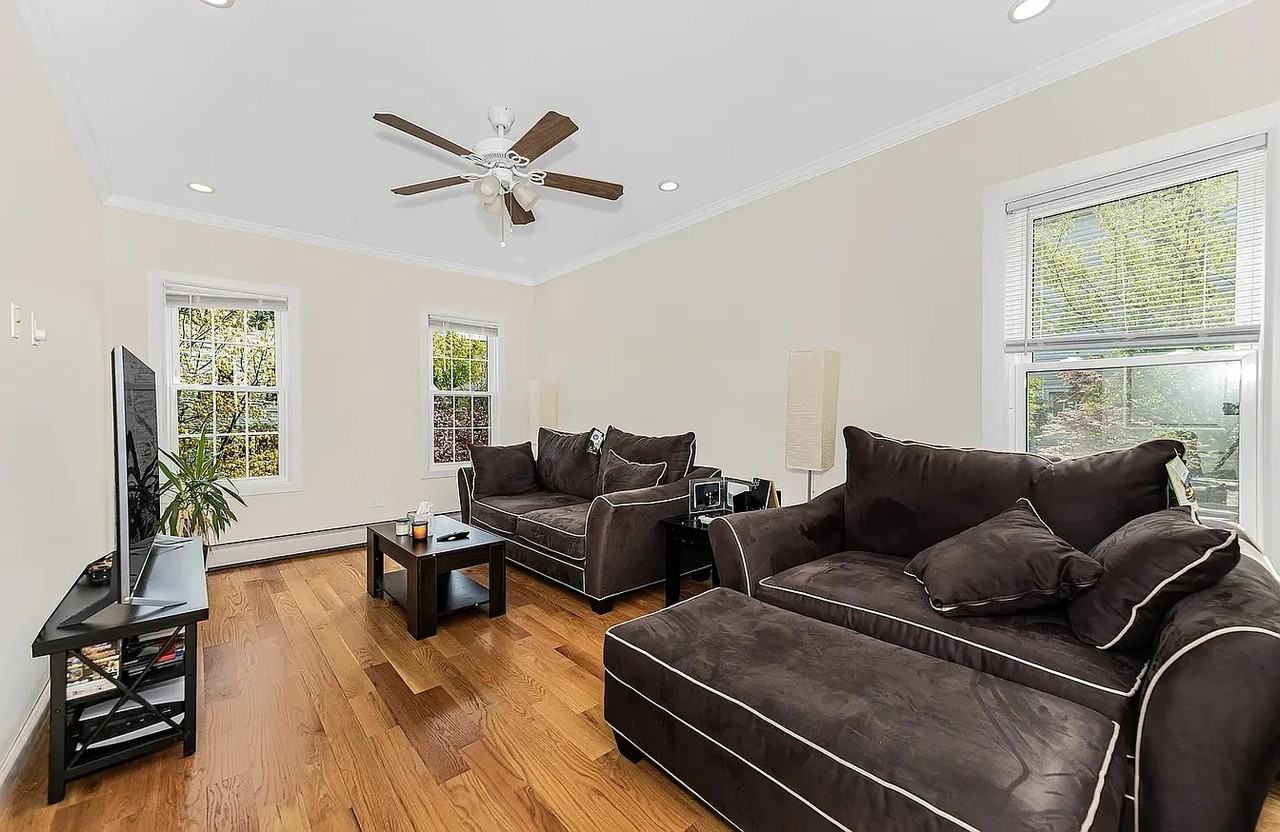 5631 Post Rd #1 - Photo 5 of 10