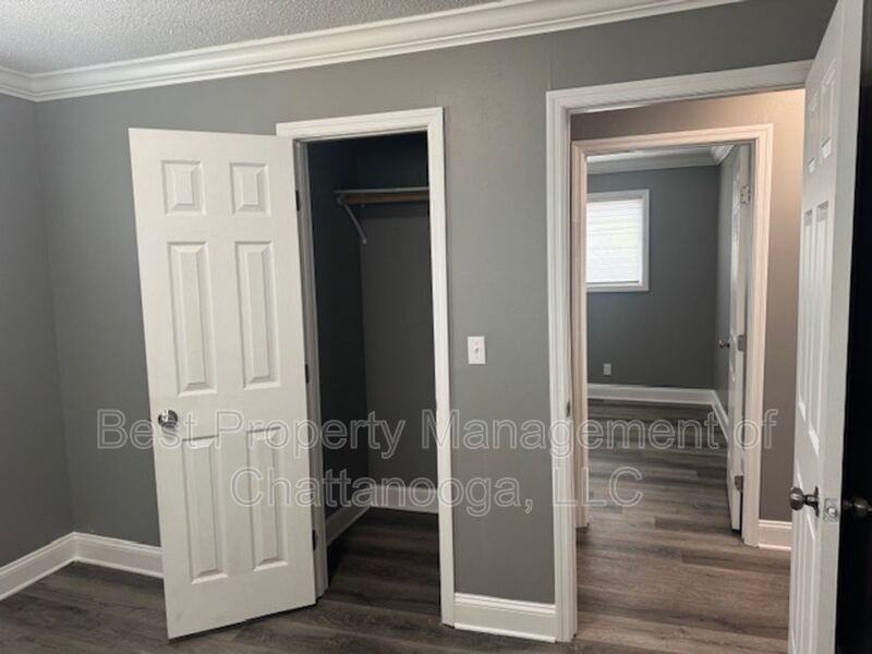 3111 N Hawthorne St - Photo 2 of 15