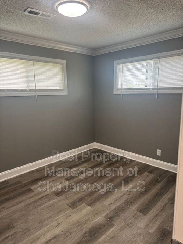 3111 N Hawthorne St - Photo 4 of 15