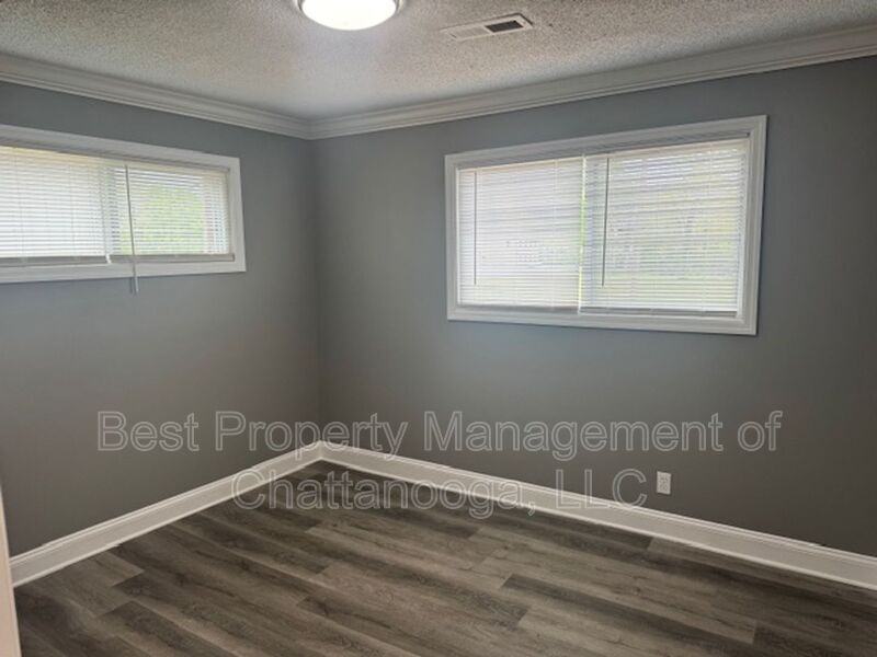 3111 N Hawthorne St - Photo 6 of 15