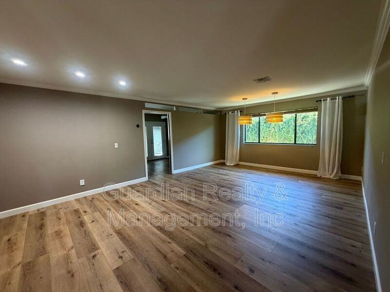 9225 N Arroya Vista Dr W - Photo 3 of 31