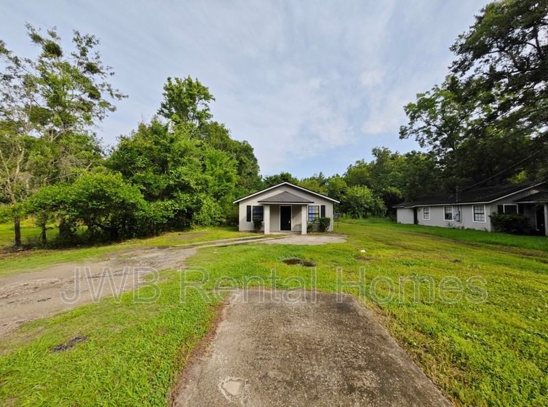 1567 Rutledge Ave - Photo 2 of 13