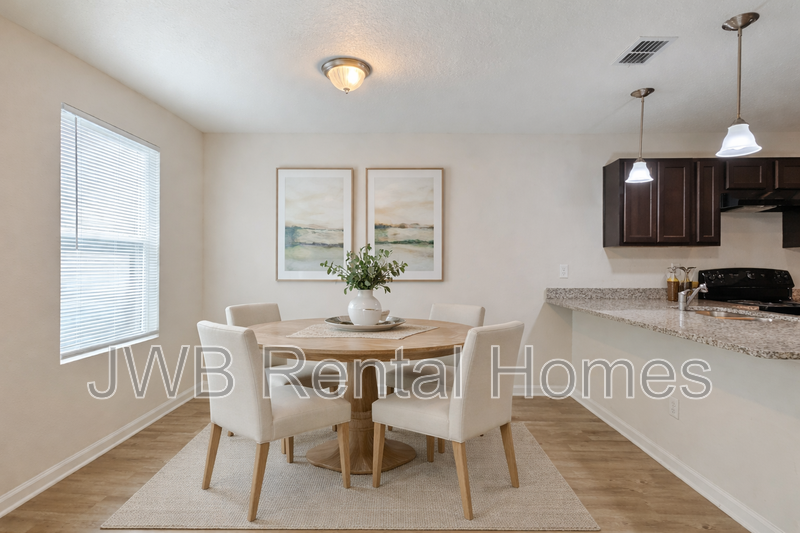 681 Melba St - Photo 6 of 13