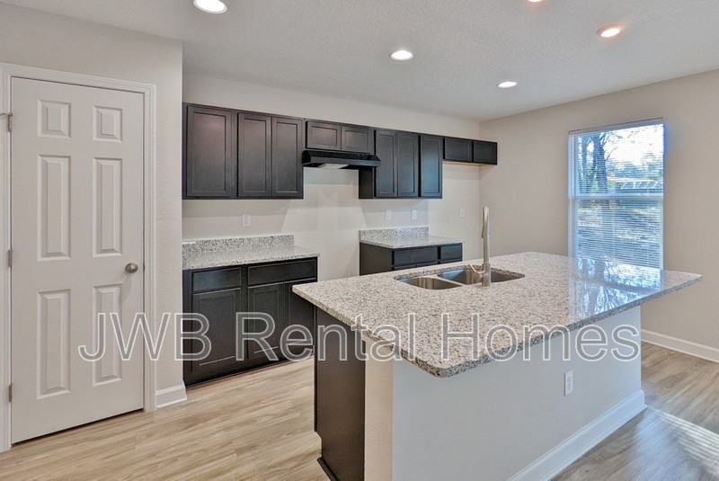 8122 Noroad - Photo 3 of 13