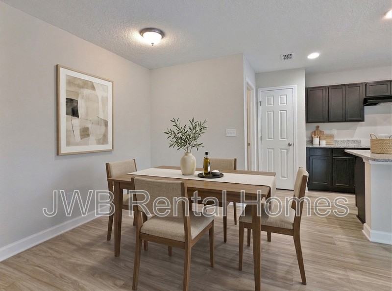 8122 Noroad - Photo 6 of 13