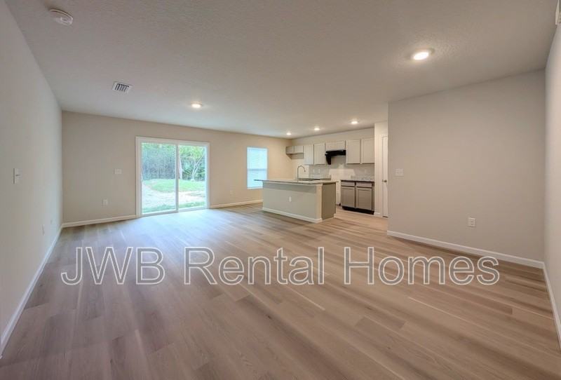 1667 Helena St - Photo 5 of 19