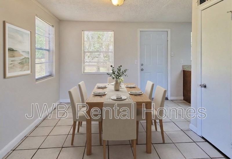 7833 Eaton Ave - Photo 6 of 13