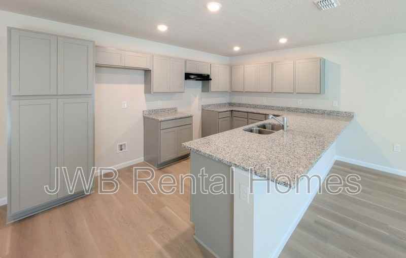 37 Hay Ave - Photo 4 of 19