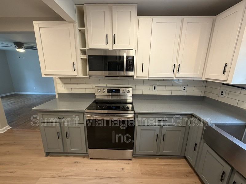 1195 Fincher Rd - Photo 7 of 26