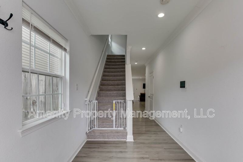 614 Rolfe St - Photo 3 of 32