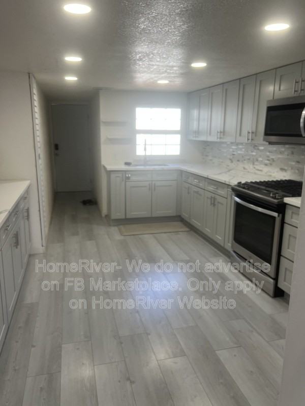 2785 32nd Ave - Photo 2 of 6