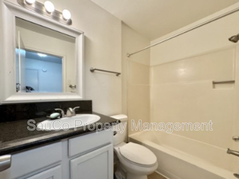 5552 Sw Beaverton Hillsdale Hwy - Photo 5 of 9