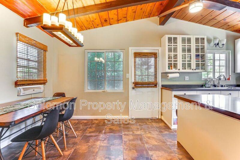 901 Eucalyptus Ave - Photo 6 of 16