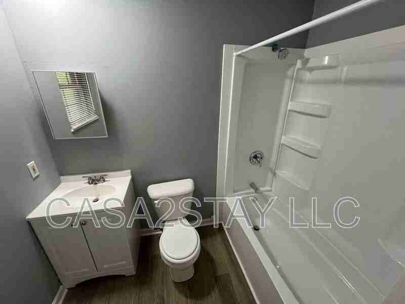 371 Redmar Blvd #23 - Photo 5 of 6