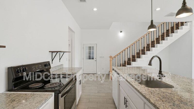 893 E Mather St - Photo 6 of 36