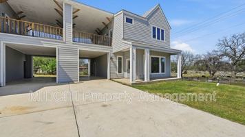 featured image of 895 E Mather St