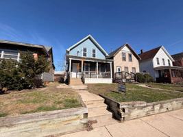 featured image of 1110 1/2 Elston St #2