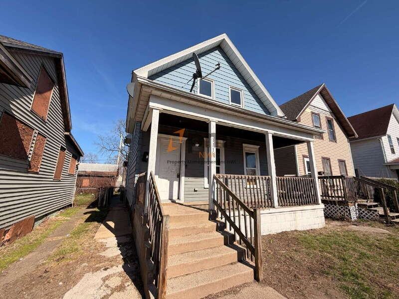 1110 1/2 Elston St #2 - Photo 3 of 14