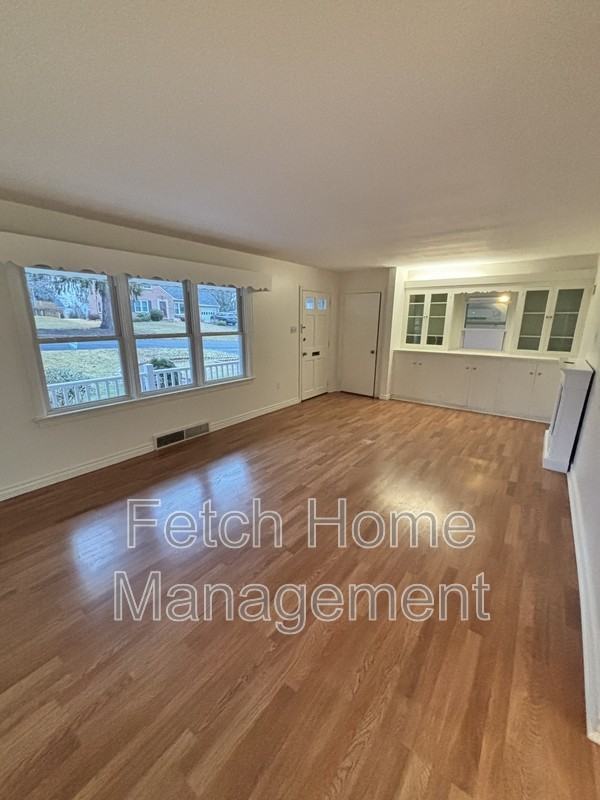 1766 Linwood Ave - Photo 4 of 24