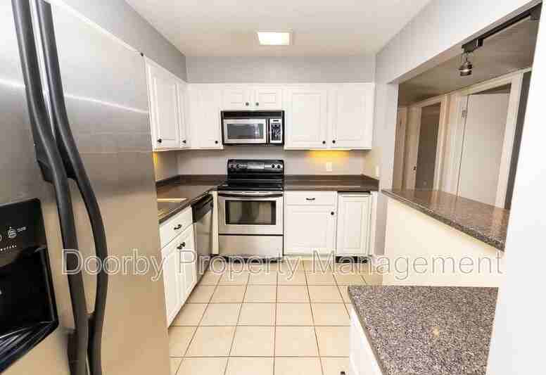 568 River St - Photo 4 of 18