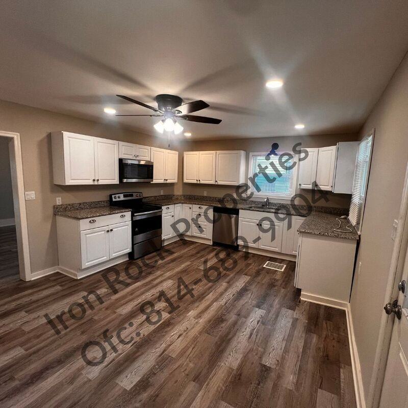 130 Cole St - Photo 2 of 12