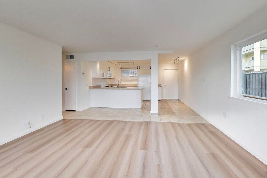 1701 Shoreline Drive - Photo 2 of 26