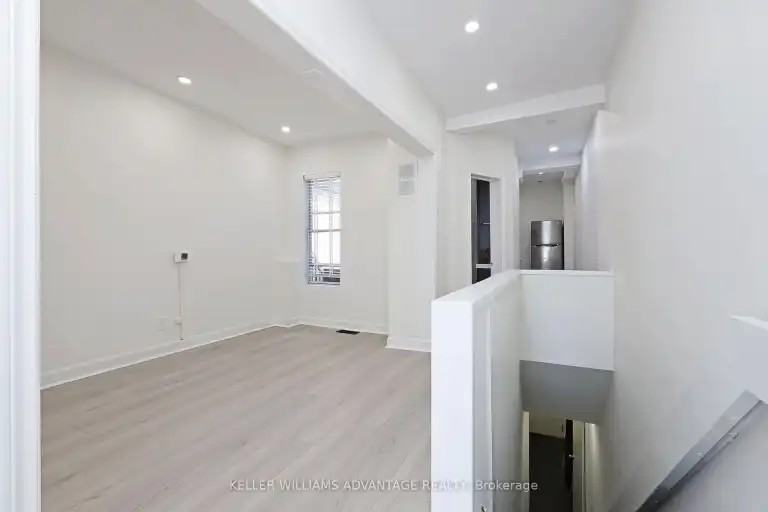 952 Queen St E - Photo 2 of 12